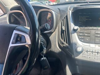 2014 Chevrolet Equinox 2LT - Interior Steering Wheel With Keys Image